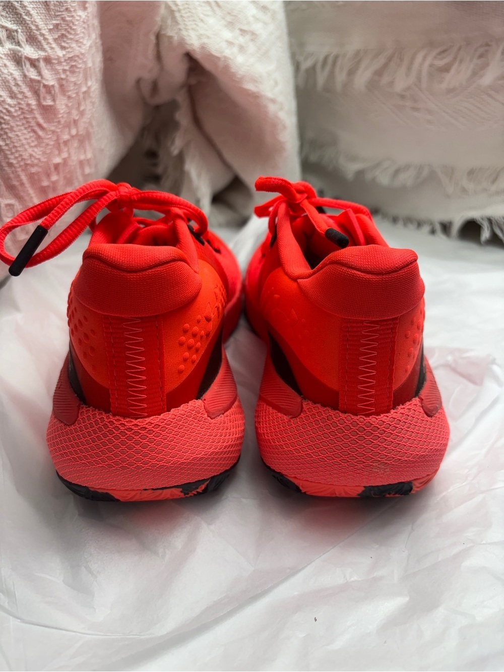 Size 6 Women's Under Armour UHOVR Breakthru Orange Lace Up Basketball Sneakers - Picture 3 of 7